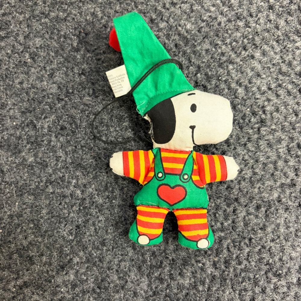 Vintage Peanuts Snoopy Christmas Ornament Elf Outfit Heart Overalls Plush Toy